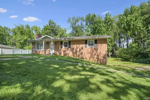 3300 Maple Ln, Newburgh, IN 47630