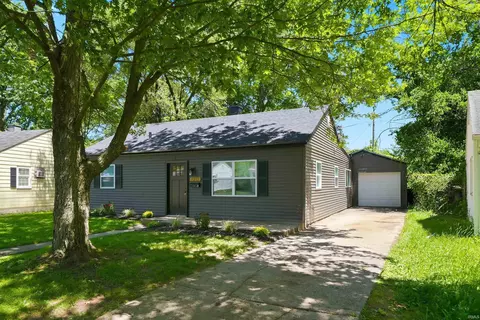 5215 Bowser Ave, Fort Wayne, IN 46806