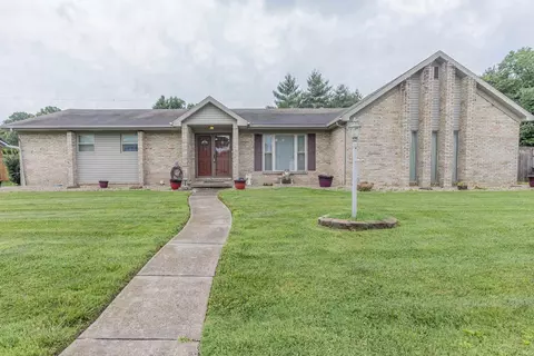 8499 Stonegate Dr, Newburgh, IN 47630
