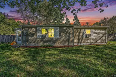 13915 Brick Rd, Granger, IN 46530