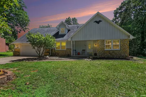 21462 Ravenna Dr, South Bend, IN 46628