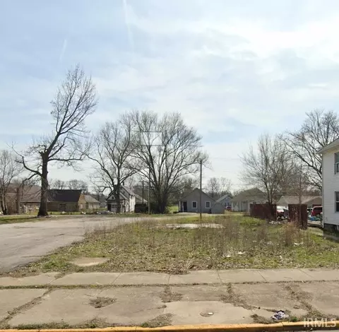 1929 Locust St, Terre Haute, IN 47807