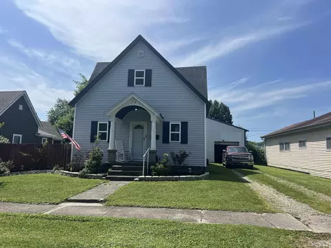 179 NE F St, Linton, IN 47441