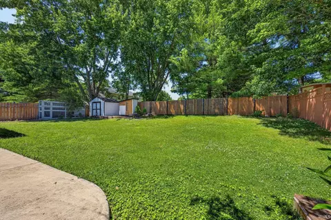 Exterior - 4307 E Cricket Knl, Bloomington, IN 47401 photo 5 of 11