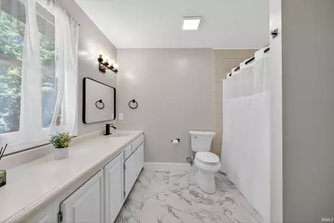 Bath - 4307 E Cricket Knl, Bloomington, IN 47401 photo 3 of 4