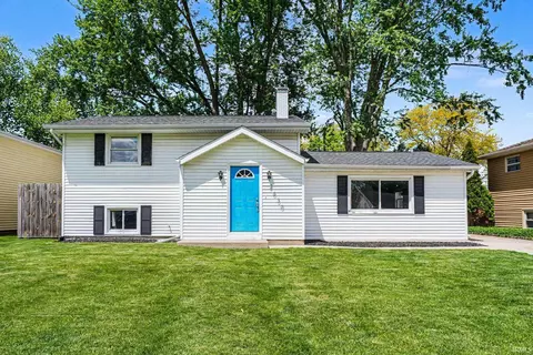 2630 Castine Walk Dr, Mishawaka, IN 46544