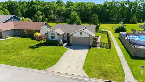 6410 Post Brook Ln, Fort Wayne, IN 46835