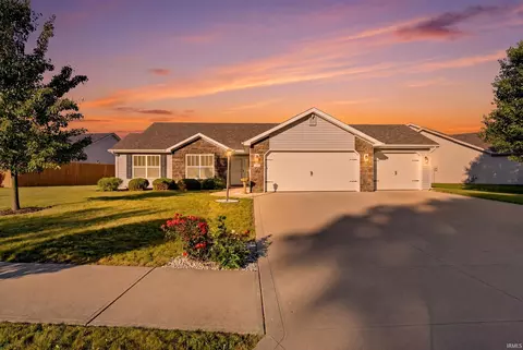 312 Mcintosh Ave, Kendallville, IN 46755