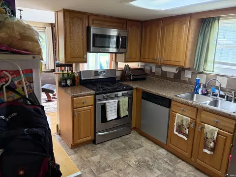 Kitchen - 1862 S 600 W Rd, Russiaville, IN 46979 photo 1 of 2