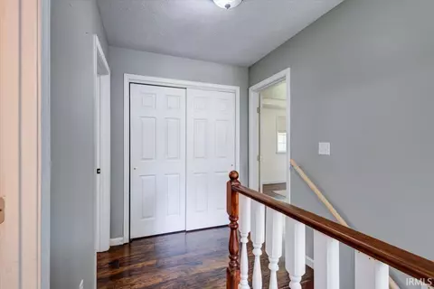 Entry Way - 165 Robin Ct, Jasper, IN 47546 photo 6 of 6