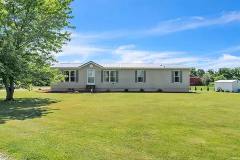 8780 Baseline Rd, Wawaka, IN 46794
