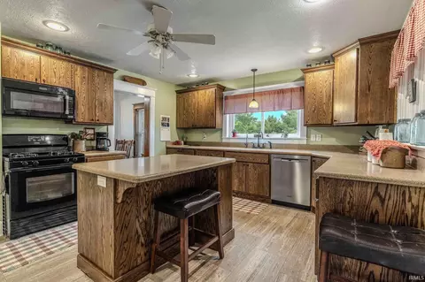 Kitchen - 4890 W 200 S Rd, Lagrange, IN 46761 photo 1 of 2