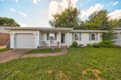 2910 Squire Ln, Evansville, IN 47715
