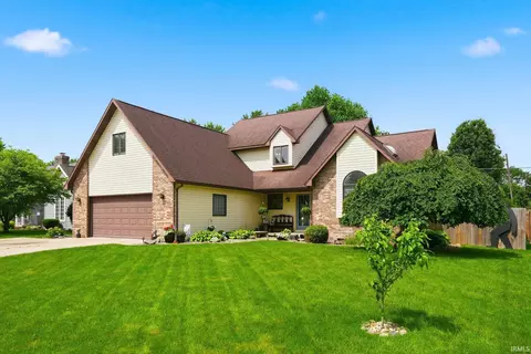 2913 S Scott Dr, Yorktown, IN 47396
