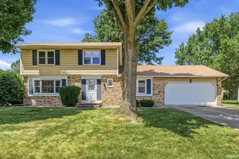 5611 Cape Cod Ln, South Bend, IN 46614