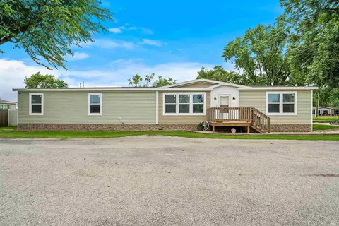 2024 Red Oak Dr, Kokomo, IN 46901