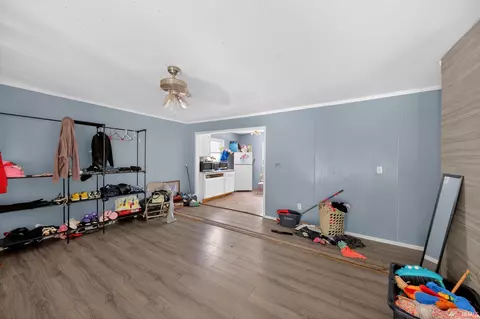 Entry Way - 2307 Bell St, Gary, IN 46406 photo 1 of 4