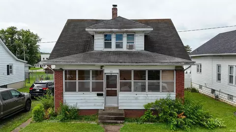 331 W 5th St, Jasper, IN 47546