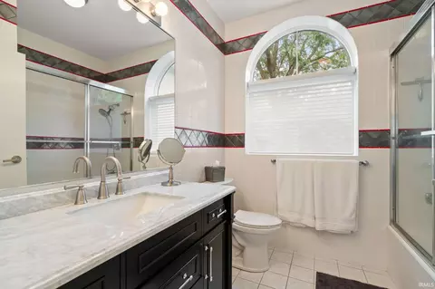 Bath - 2481 Oak Tree Cir, Winamac, IN 46996 photo 6 of 7