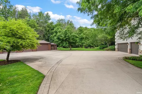 Exterior - 2481 Oak Tree Cir, Winamac, IN 46996 photo 6 of 8