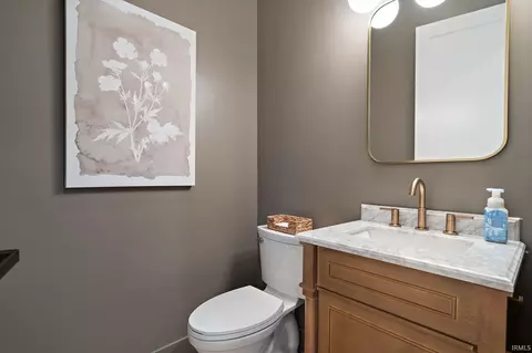 Bath - 2481 Oak Tree Cir, Winamac, IN 46996 photo 1 of 7