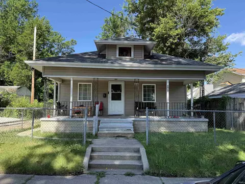2415 Fellows St, South Bend, IN 46614