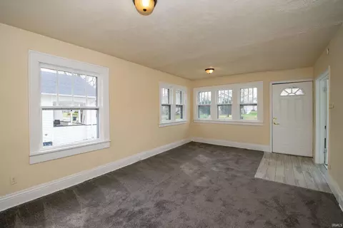 Living - 809 E Fairview Ave, South Bend, IN 46614 photo 4 of 9