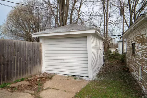 Exterior - 809 E Fairview Ave, South Bend, IN 46614 photo 7 of 11