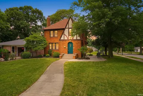 1832 Purdue Dr, Fort Wayne, IN 46808