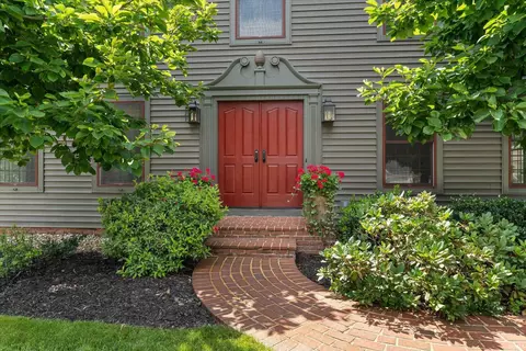 21816 Locust Bend Ct, South Bend, IN 46628