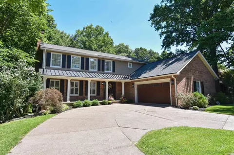 8931 Whispering Tree Ln, Evansville, IN 47711