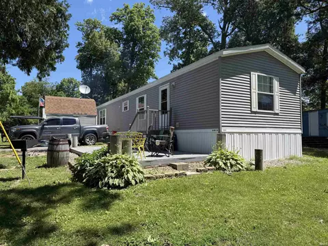 32 Ems W14a Ln, North Webster, IN 46555