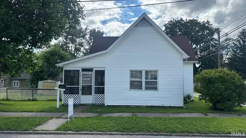 214 S 10th St, Elwood, IN 46036