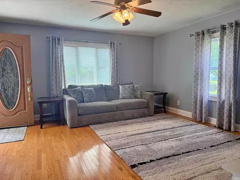 407 E Main St, Loogootee, IN 47553 photo 3