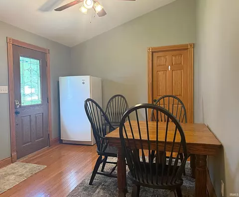 407 E Main St, Loogootee, IN 47553 photo 9