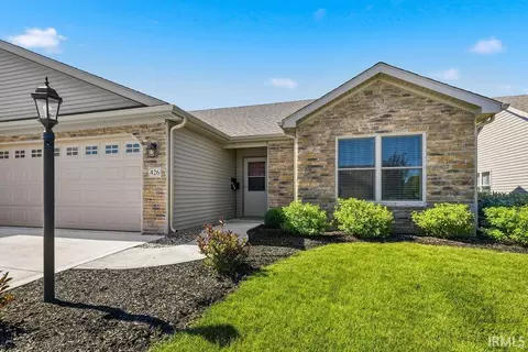 426 Crown Hill Dr, Huntington, IN 46750