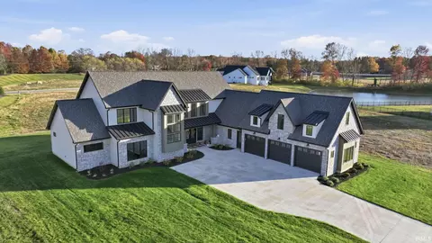 594 Contour Cv, Huntertown, IN 46748