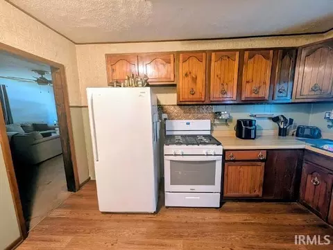 Kitchen - 2318 E 8th St, Muncie, IN 47304 photo 2 of 3