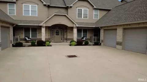12368 N Bridgeview Dr, Monticello, IN 47960