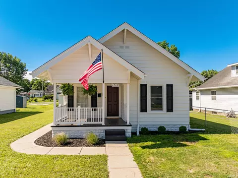 1707 W 8th St, Anderson, IN 46016