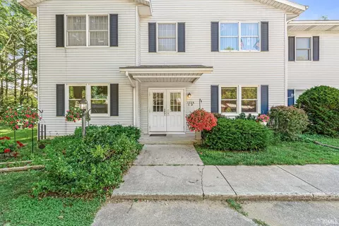 1728 C-1 Manor Haus Ct, Goshen, IN 46526