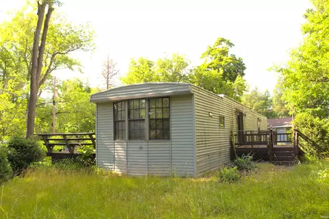 135 Ln 285a Crooked Lk, Angola, IN 46703