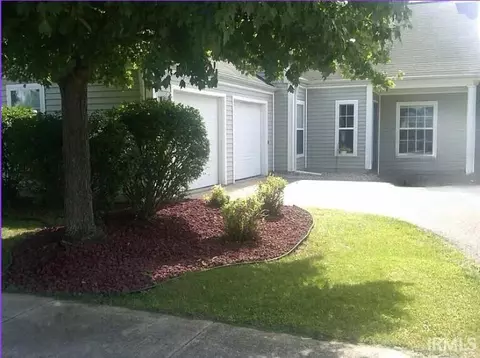 92247 Norris Dr, Hobart, IN 46342