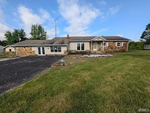 399 E Wilson Rd, Bloomfield, IN 47424