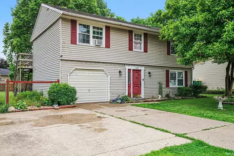 2421 E 5th St, Mishawaka, IN 46544
