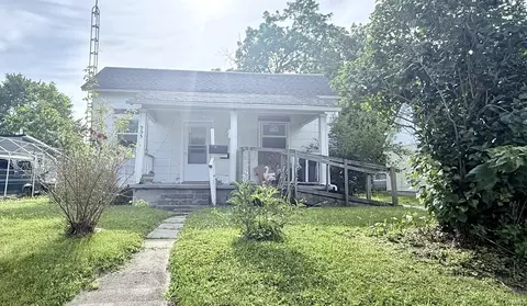 955 S Shank St, Portland, IN 47371