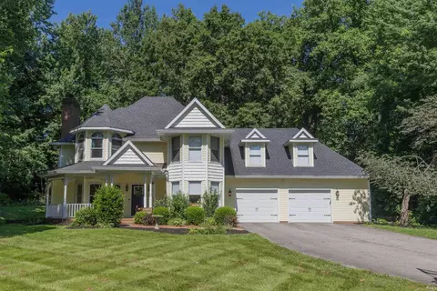 2700 Secretariat Ct, Evansville, IN 47720