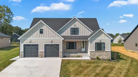 831 Spyglass Hill Dr, Bedford, IN 47421
