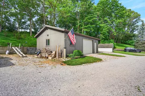 Exterior - 7155 S 1190 E, Hudson, IN 46747 photo 10 of 10