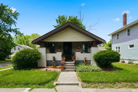 2822 Central Dr, Fort Wayne, IN 46806